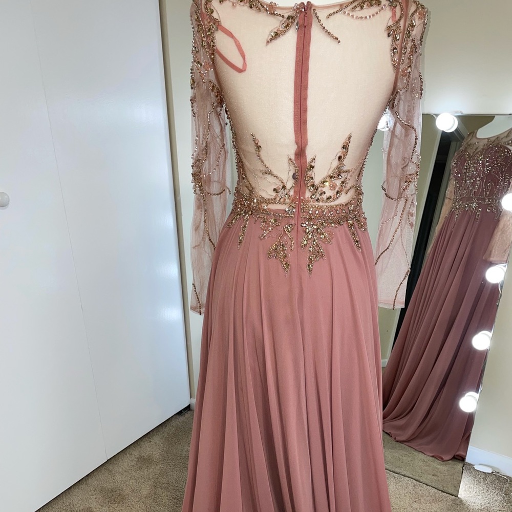 Beautiful elegant blush chiffon dress! A few snags on the beading. LIKE NEW!